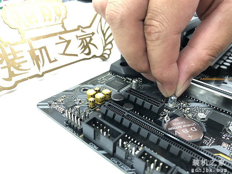 系统怎么从机械硬盘移到固态？机械硬盘迁移系统到固态硬盘教程