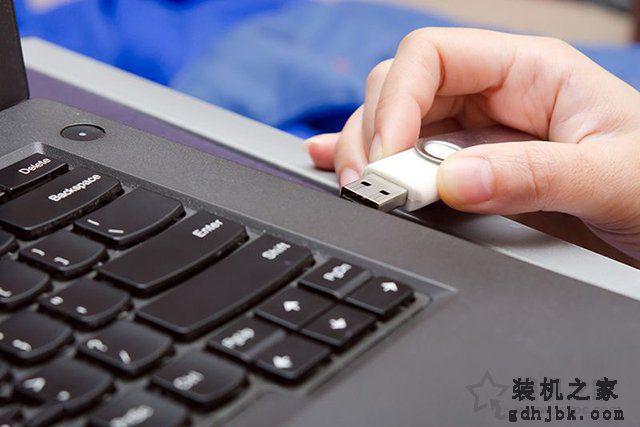 电脑开机提示Reboot and select proper boot device解决方法