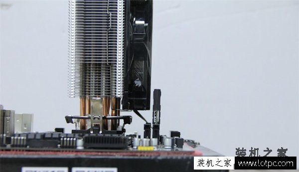 电脑散热硅脂怎么涂？CPU涂硅脂注意事项及CPU涂硅脂教程图解