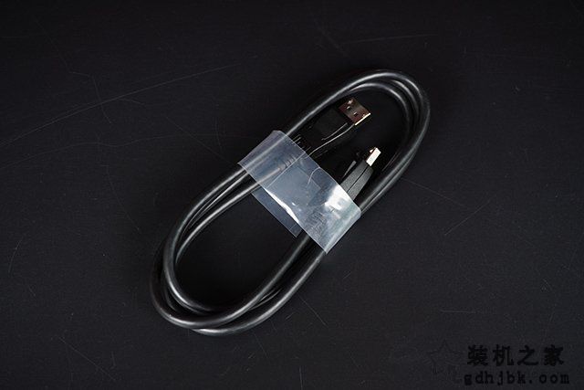 蚂蚁电竞战煌（ANT32VQC）新品显示器开箱入手体验！