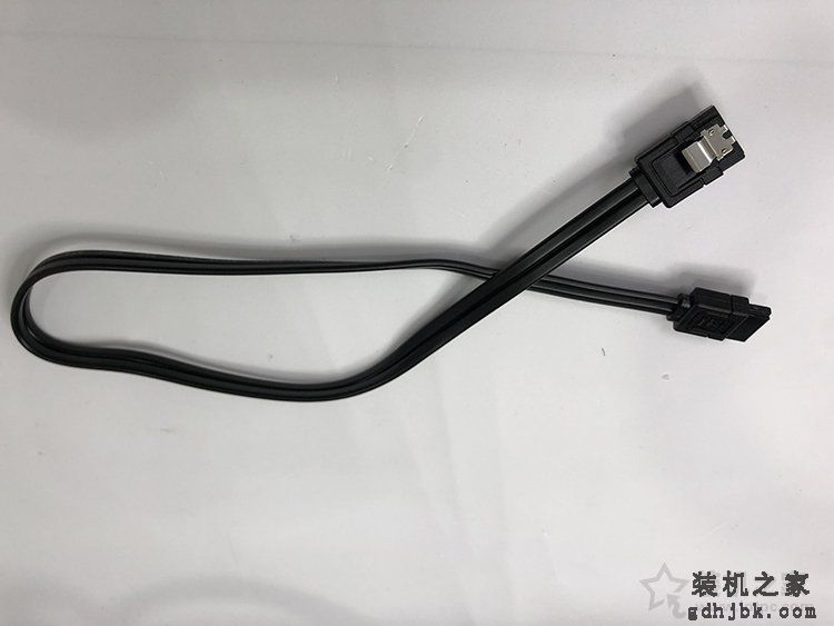 台式机械硬盘怎么安装？机械硬盘安装图解教程（SATA固态可参考）