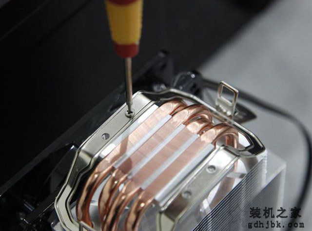 九州风神玄冰400怎么安装？九州风神玄冰400散热器安装方法图解教程