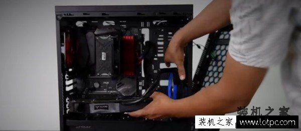 水冷显卡如何安装？一体式水冷显卡安装图文教程