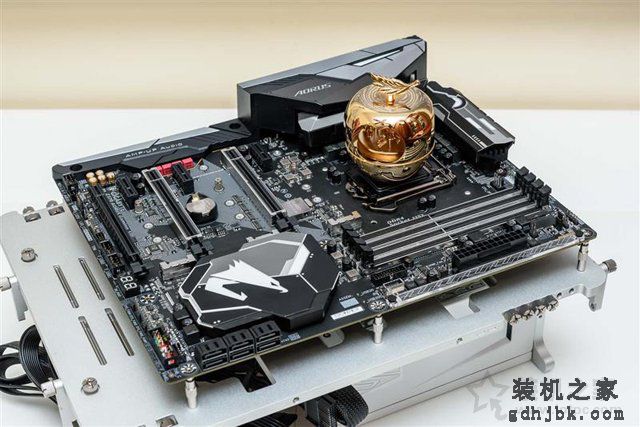 RTX 2070显卡怎么样？RTX 2070对比GTX1080性能测试对比测评