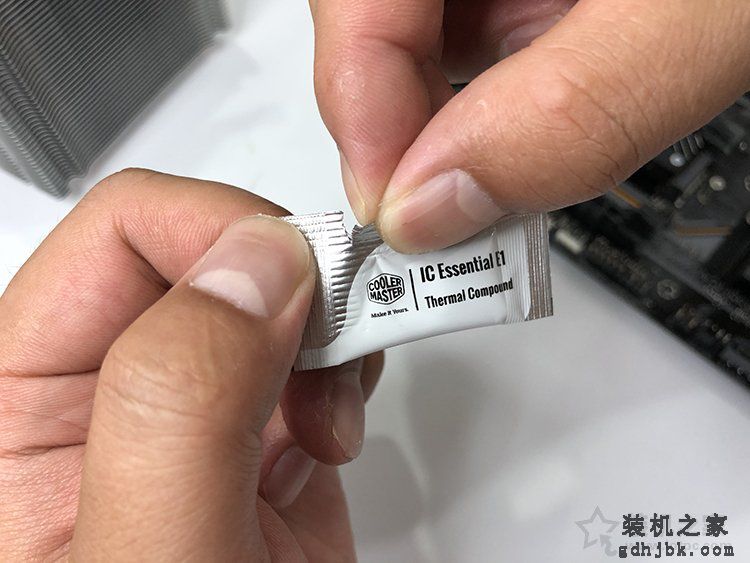 酷冷至尊T400i怎么装？酷冷至尊T400i散热器安装方法图解教程