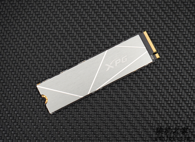 普及型PCIe 4.0 SSD来了: XPG 翼龙 S50 Lite 1TB评测