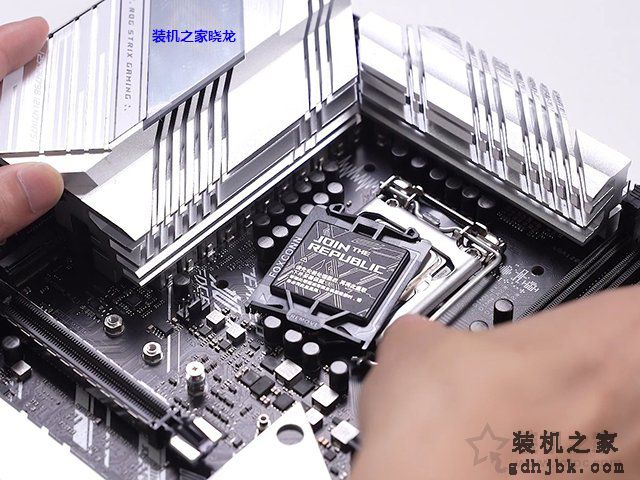 超详细图文+视频电脑组装教程,装机之家手把手教你组装一台电脑