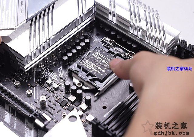 超详细图文+视频电脑组装教程,装机之家手把手教你组装一台电脑