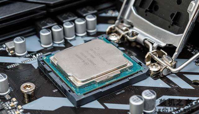 i5 8400和i7 7700K哪个好？酷睿i5-8400和i7-7700K性能差距对比评测