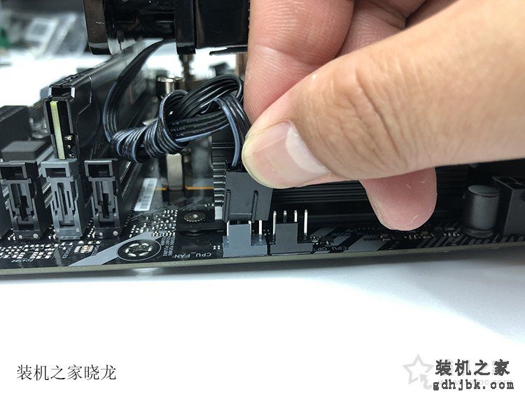 酷冷至尊T400i怎么装？酷冷至尊T400i散热器安装方法图解教程