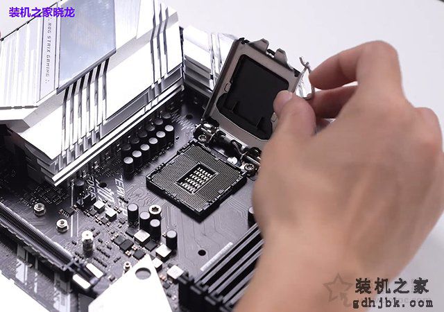 超详细图文+视频电脑组装教程,装机之家手把手教你组装一台电脑