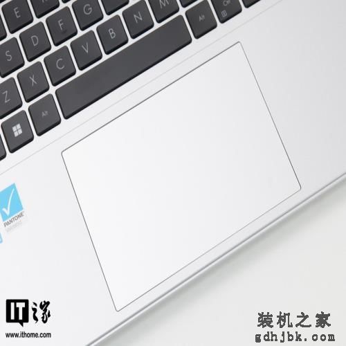 华硕无畏15i 2023评测：长续航 + 好屏幕的超能轻薄本