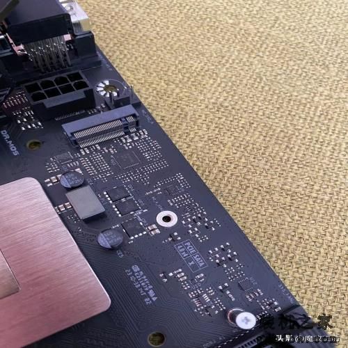 首发502美元的酷睿I7-12700H跌破1000元！移动CPU竟比桌面贵$129