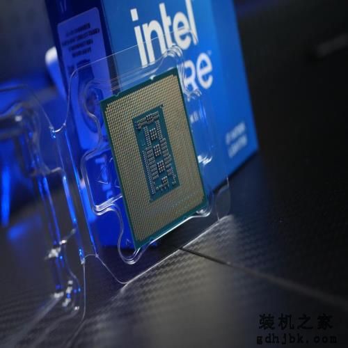英特尔酷睿第14代处理器i7-14700K首发评测：AI超频，性能无敌