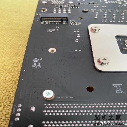 首发502美元的酷睿I7-12700H跌破1000元！移动CPU竟比桌面贵$129