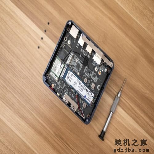 巴掌大的主机？居然还是i7处理器！零刻SEi 10体验到底如何