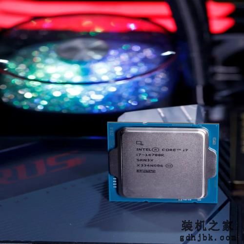 核心多4颗，还能超6.0GHz！进步最大的酷睿i7-14700K处理器首测
