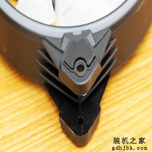 2022年底组装电脑主机配置推荐，可定制电脑配置成热门首选