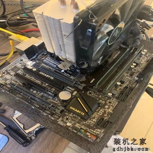 300元英特尔8代酷睿<a href=http://www.gdhjbk.com/tags-8207-0.html target=_blank class=infotextkey>i7处理器</a>，解锁限制后性能爆发严重低估