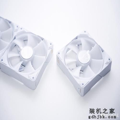 英特尔i7-14700K首发评测丨单核仅5%,多核涨18%，整体可冲