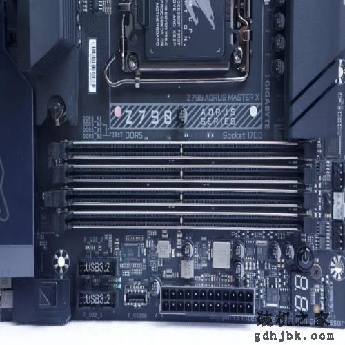 核心多4颗，还能超6.0GHz！进步最大的酷睿i7-14700K处理器首测