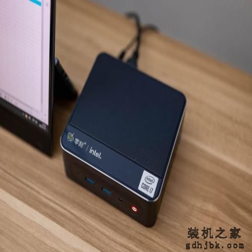 巴掌大的主机？居然还是i7处理器！零刻SEi 10体验到底如何