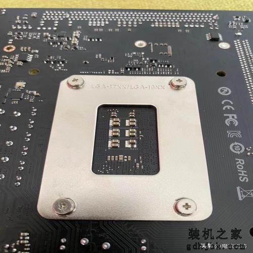 首发502美元的酷睿I7-12700H跌破1000元！移动CPU竟比桌面贵$129