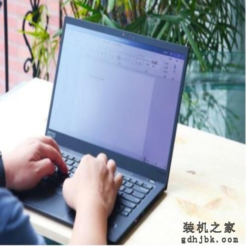 盘点高颜值的5款笔记本：顶配游戏本性能炸裂，这款外观深得我心