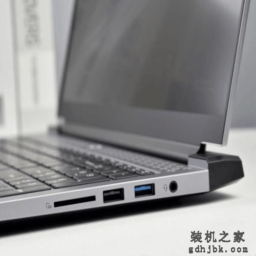 年轻人必选的第一台轻游戏全能本 机械师曙光16 Air评测