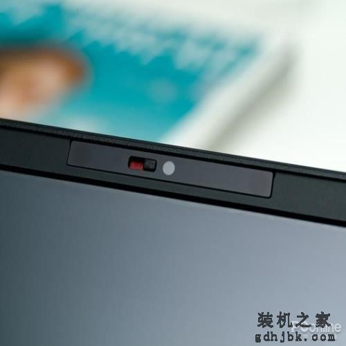 极致便携的代价是什么 不足1kg商务本的全面评测