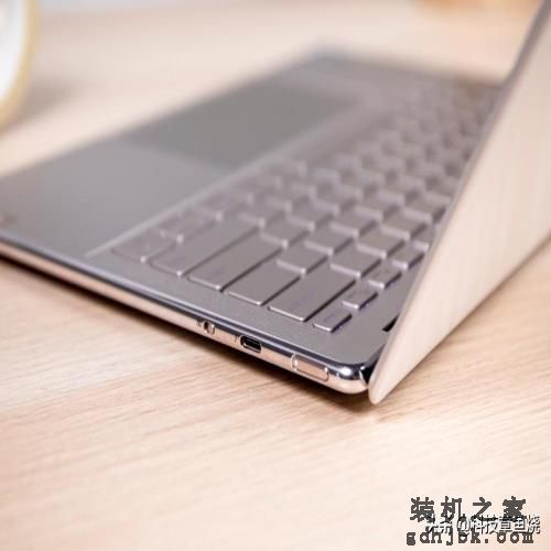 万元级轻薄本评测，高端商务本中的天花板