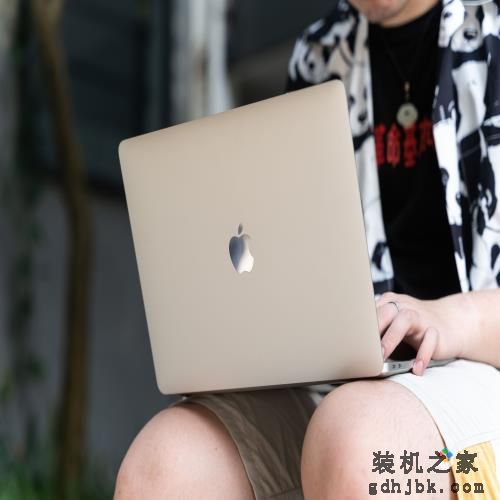 两大旗舰轻薄商务本对决：ThinkPad靠十二代酷睿逆袭？