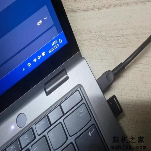 曾经卖7000元的顶配商务本，现在成了闲鱼上最火的洋垃圾