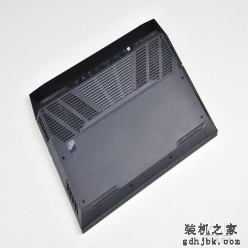 谁最值得买?8款热门游戏本横评 谁最值得买?8款热门游戏本横评