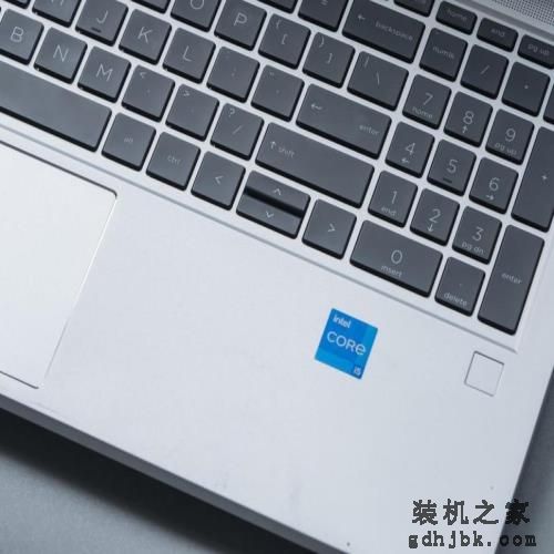 高效办公的实用之选，年底购机不容错过的一款轻薄商务本