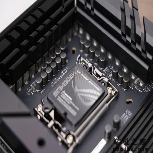 极强超频潜力！英特尔酷睿第14代处理器i5-14600K评测！