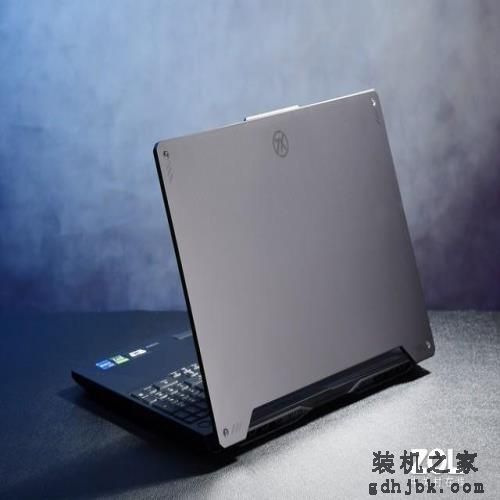 元旦放肆任性玩 八款热门游戏本大推荐