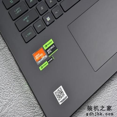 RTX4090游戏本有多给劲 测了几款游戏发现太强了