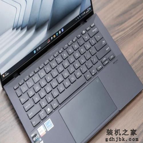 安全和极致轻薄兼顾！990g华硕破晓Air 14英寸商务本评测