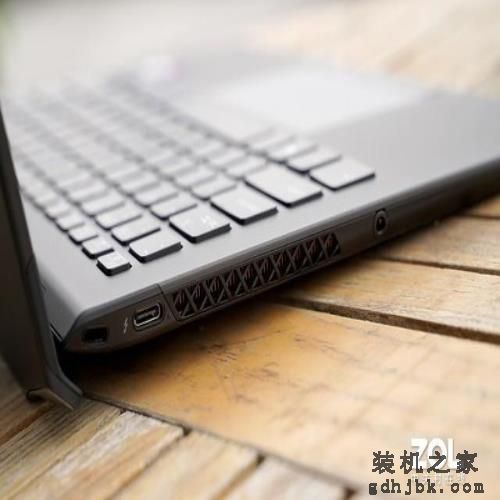 999克全碳纤维机身 VAIO Z 2021旗舰商务本评测