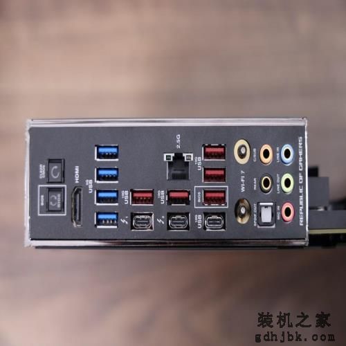 极强超频潜力！英特尔酷睿第14代处理器i5-14600K评测！