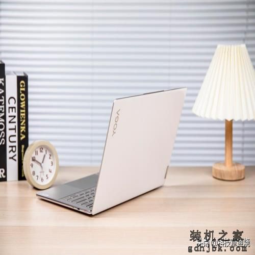 万元级<a href=http://www.gdhjbk.com/tags-8040-0.html target=_blank class=infotextkey>轻薄本</a>评测，高端商务本中的天花板