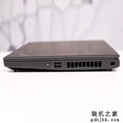 聊一款屏幕素质极高的旗舰级商务本