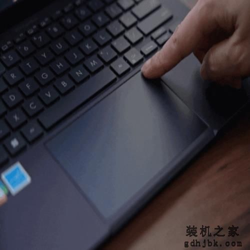 安全和极致轻薄兼顾！990g华硕破晓Air 14英寸商务本评测