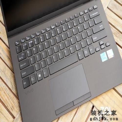 999克全碳纤维机身 VAIO Z 2021旗舰商务本评测