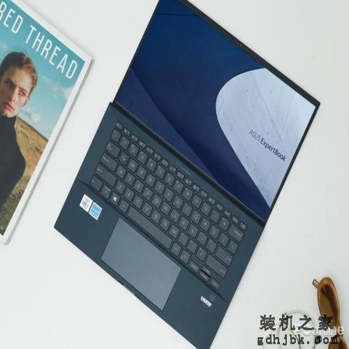 极致便携的代价是什么 不足1kg商务本的全面评测