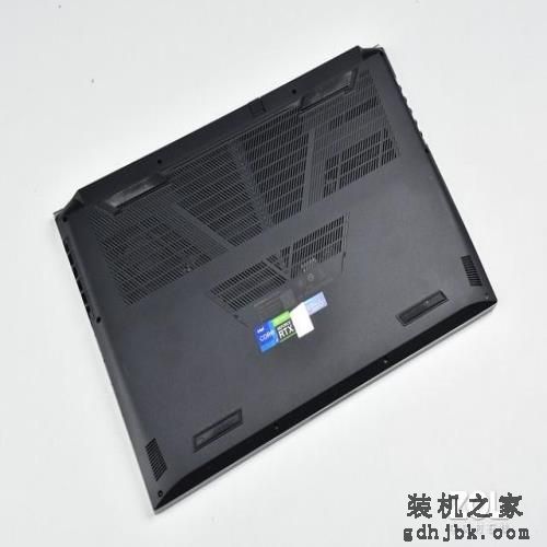 谁最值得买?8款热门游戏本横评 谁最值得买?8款热门游戏本横评