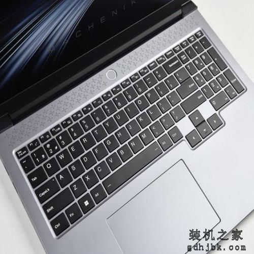 年轻人必选的第一台轻游戏全能本 机械师曙光16 Air评测