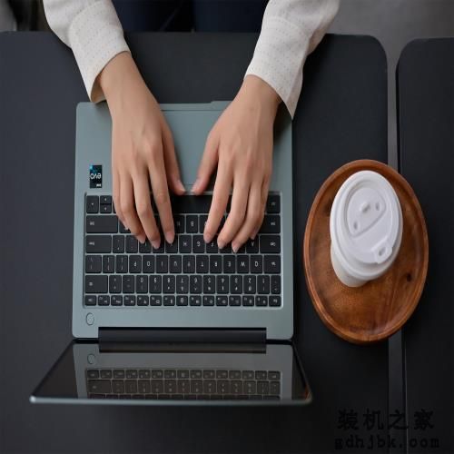 专注于商务，办公体验buff叠到满，华为MateBook 14s值得买吗？