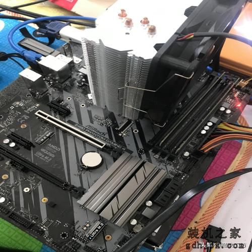 赤裸裸的耍流氓？英特尔10代酷睿I9处理器核显性能实测，AMD反超